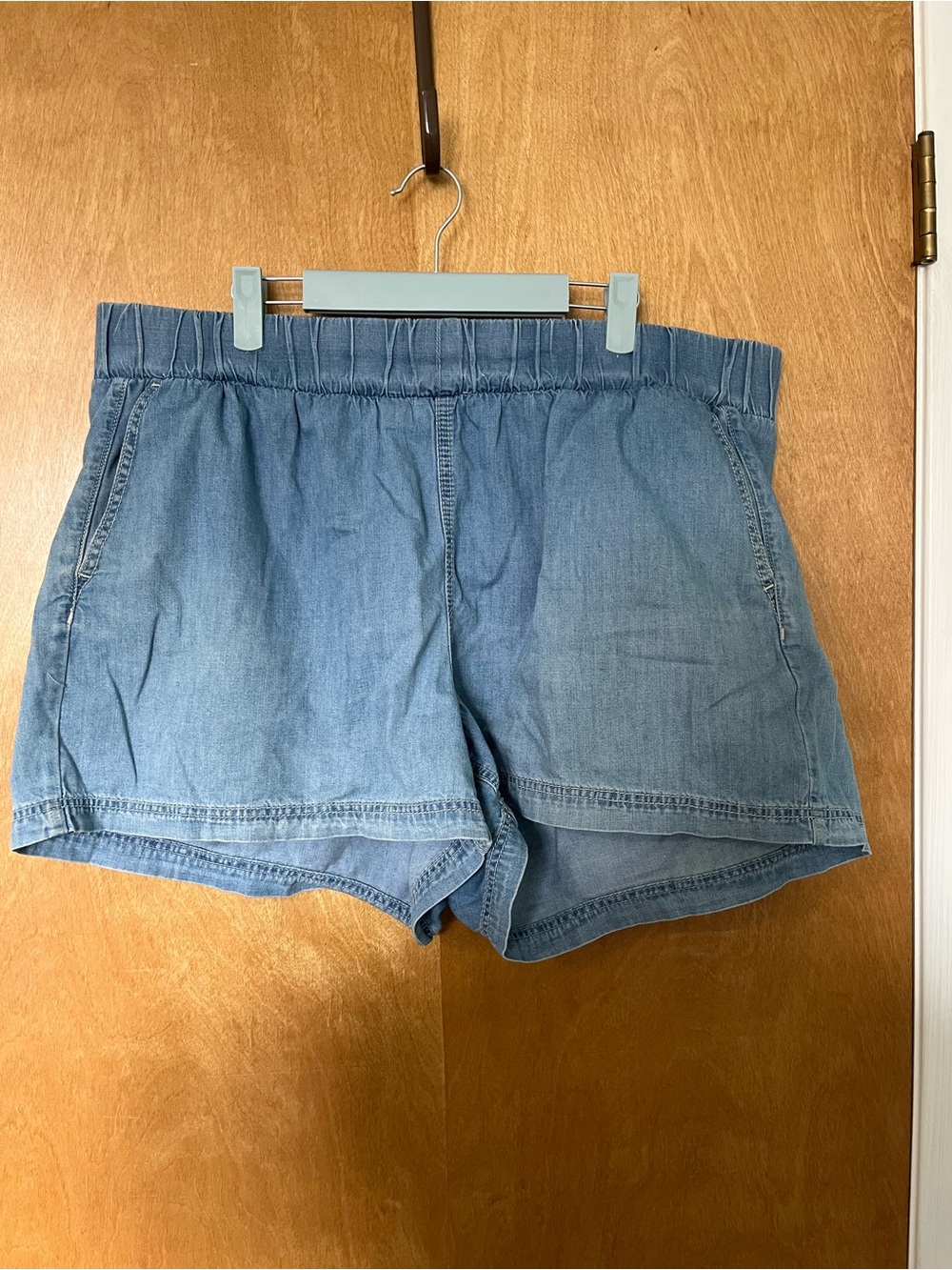 Torrid Light-Blue Denim Elastic Waistband Shorts | Size 2